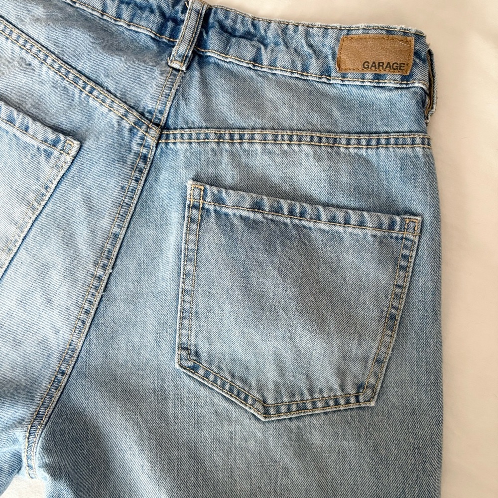 Mom Jeans - Picture 5 of 6